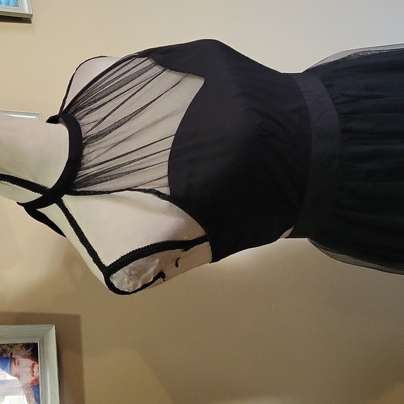 Fashion Nova Dress 🖤 - Picture 8 of 16